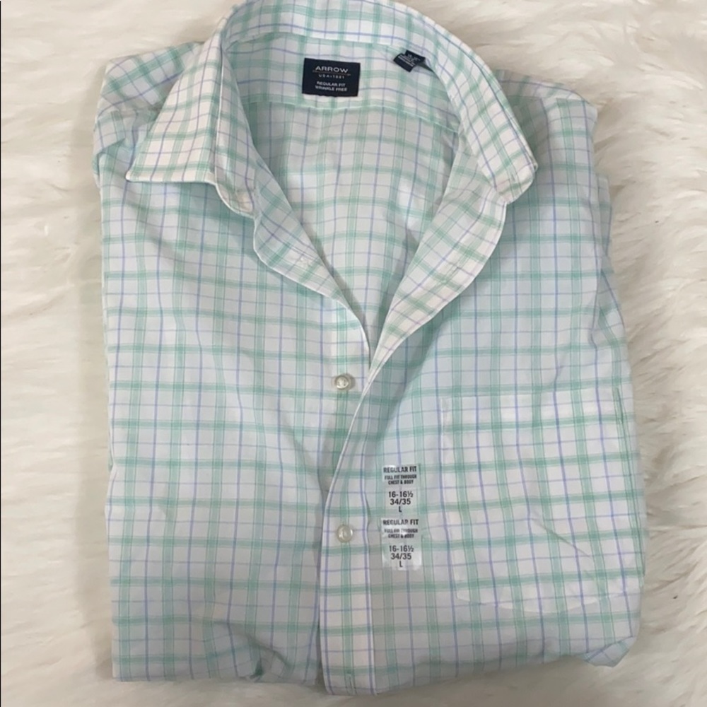 Dress shirt. Arrow brand in regular fit.